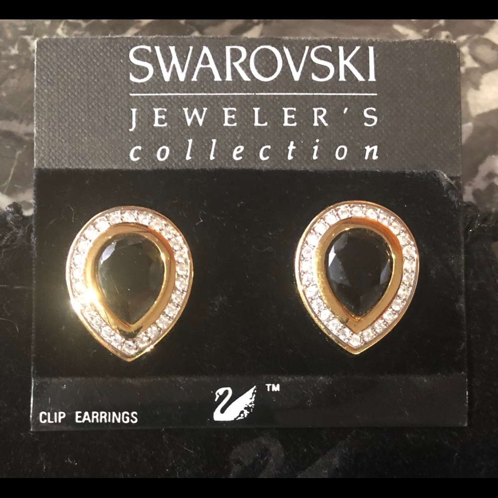 Gorgeous Vintage Swarovski Clip On Earrings